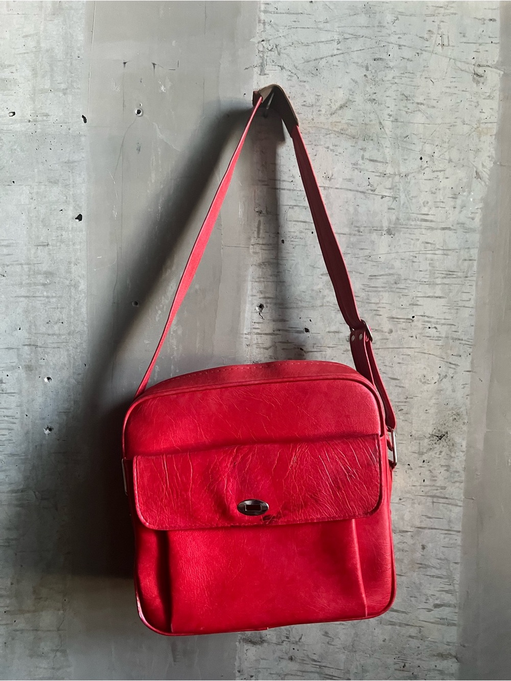 Vintage Cherry Red Samsonite Leather Crossbody Shoulder Bag